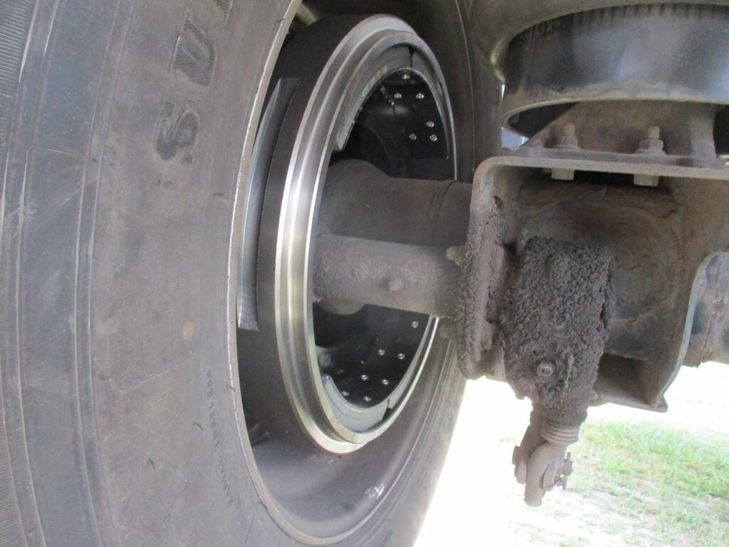 2016 Reitnouer 48X102 SPREAD AXLE 2 TOOLBOXES