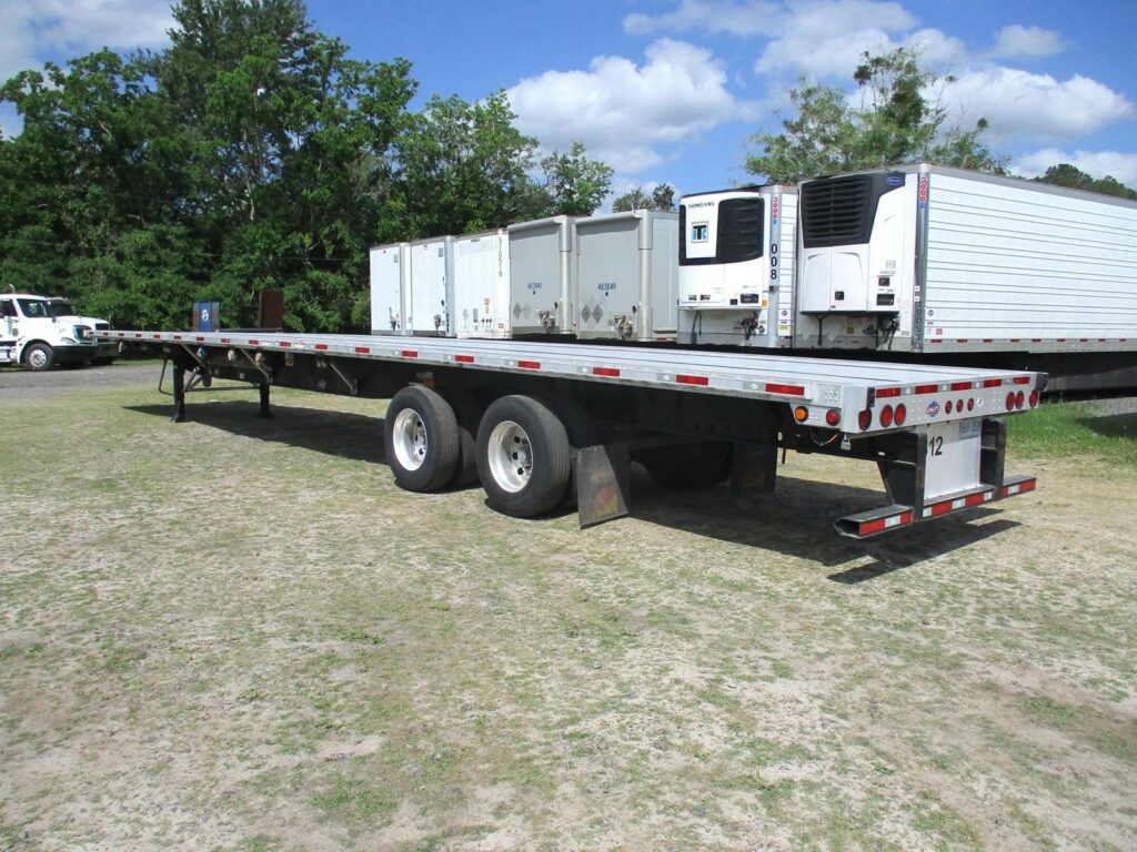 2020 UTILITY 53X102 COMBO FLATBED WITH REAR SLIDING AXLE