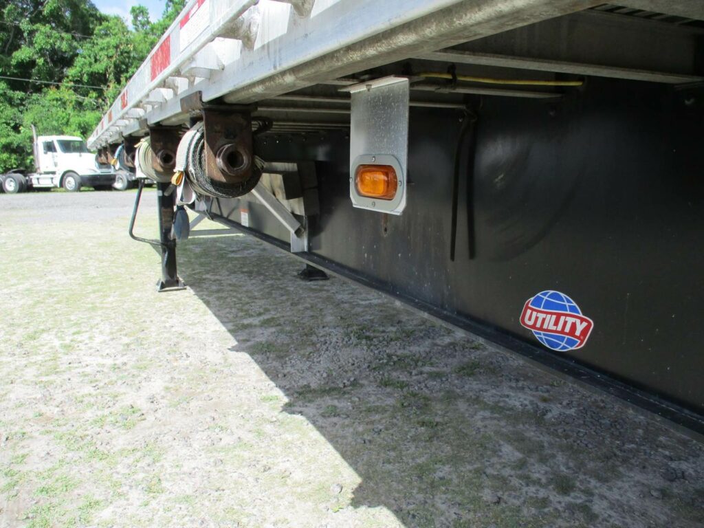 2020 UTILITY 53X102 COMBO FLATBED WITH REAR SLIDING AXLE