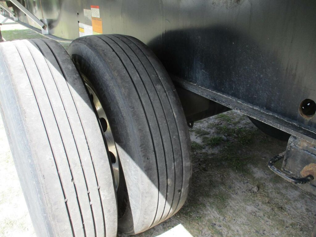 2020 UTILITY 53X102 COMBO FLATBED WITH REAR SLIDING AXLE