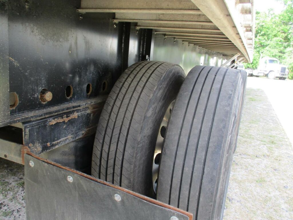 2020 UTILITY 53X102 COMBO FLATBED WITH REAR SLIDING AXLE