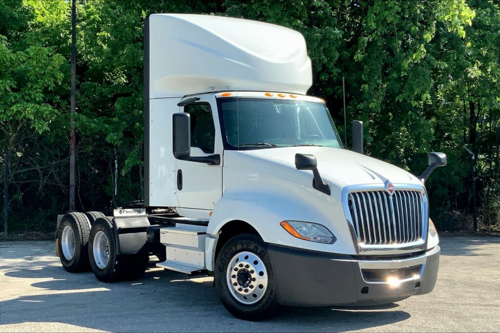 2020 CUM LT625 6×4 Day Cab