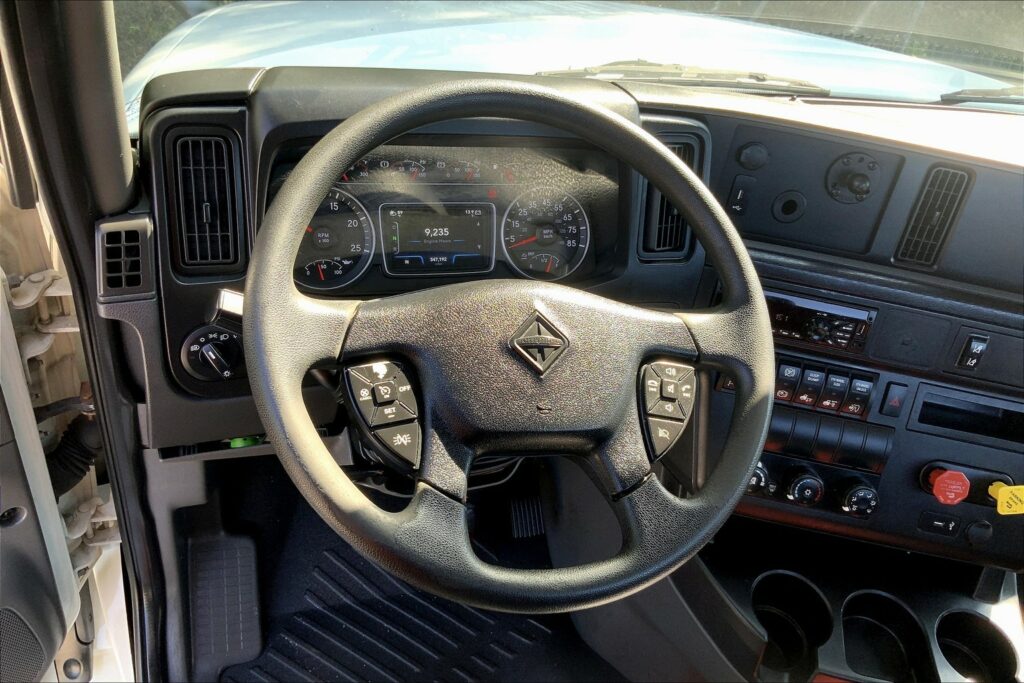 2020 CUM LT625 6×4 Day Cab