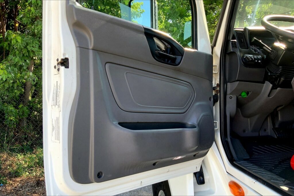 2020 CUM LT625 6×4 Day Cab