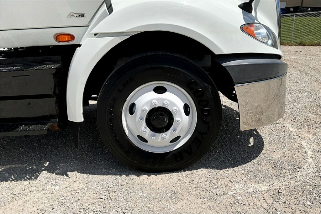 2019 INT RH613 4×2 Day Cab