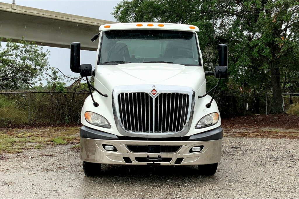 2019 INT RH613 4×2 Day Cab