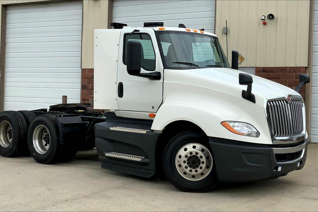 2020 CUM LT625 6×4 Day Cab