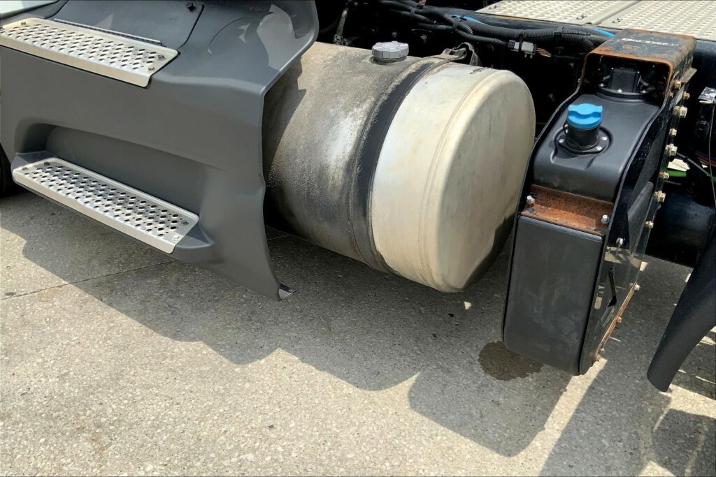 2020 CUM LT625 6×4 Day Cab