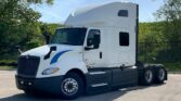 2021 CUM LT625 6×4 Sleeper