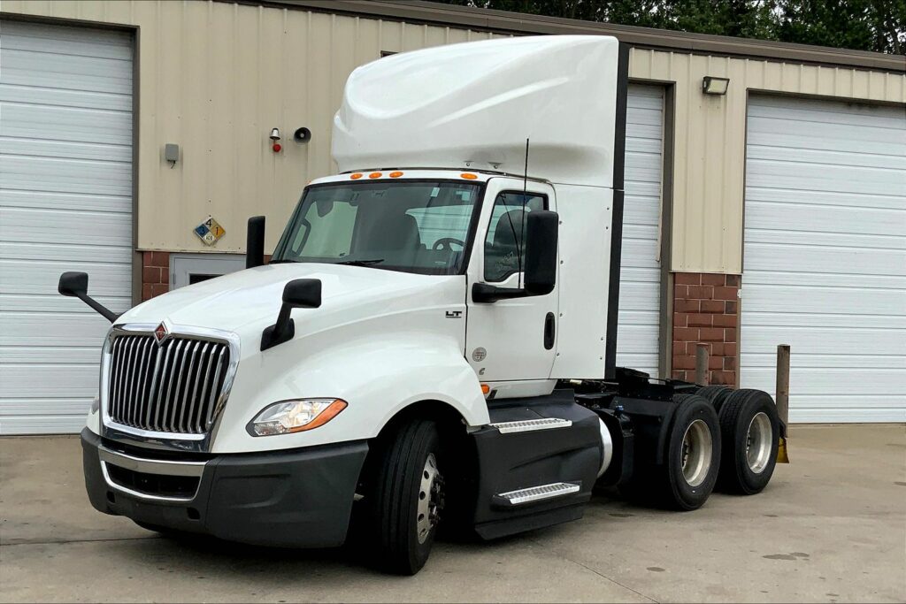 2020 CUM LT625 6×4 Day Cab