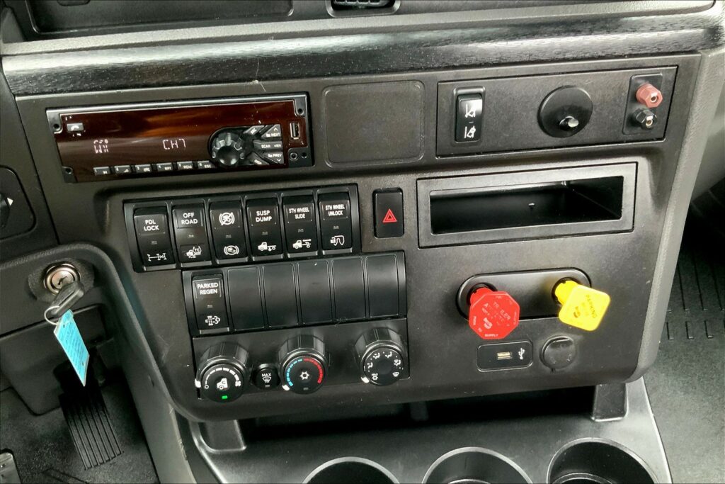 2020 CUM LT625 6×4 Day Cab