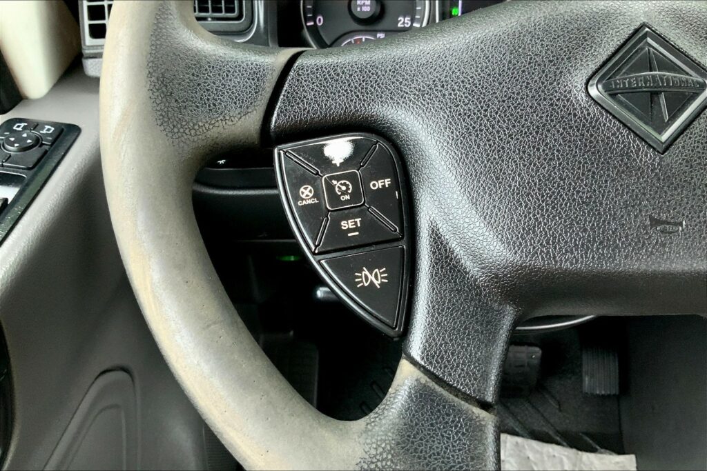 2020 CUM LT625 6×4 Day Cab