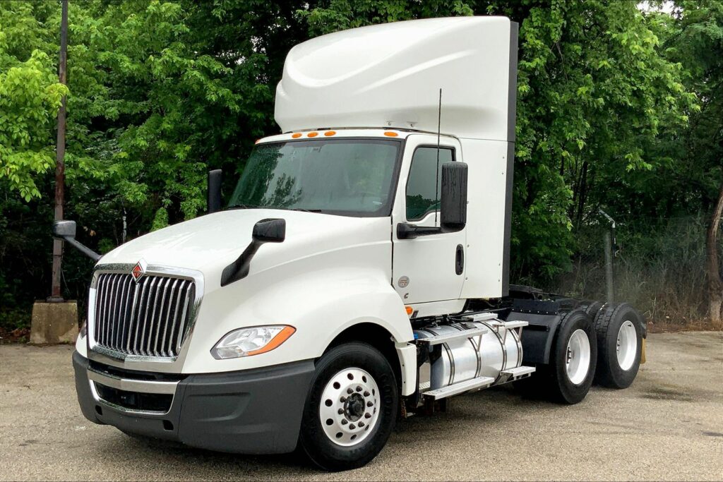 2020 CUM LT625 6×4 Day Cab