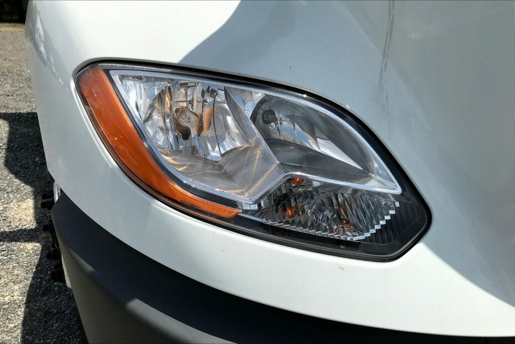 2021 CUM LT625 6×4 Sleeper