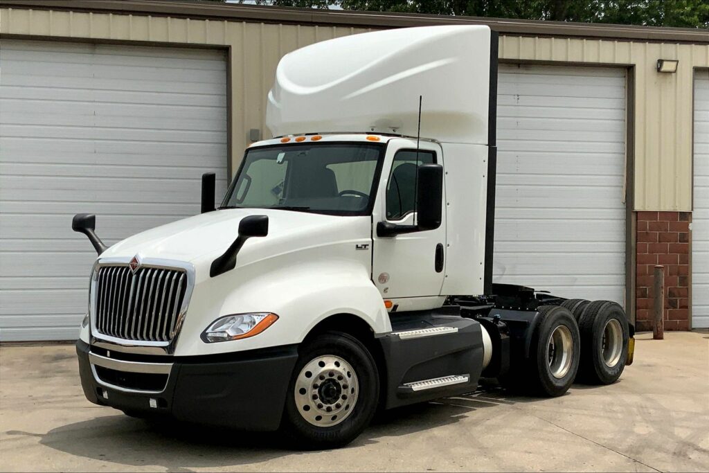 2020 CUM LT625 6×4 Day Cab