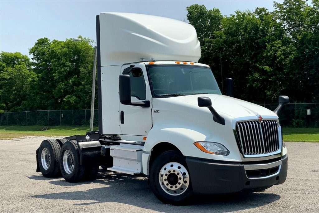 2020 CUM LT625 6×4 Day Cab