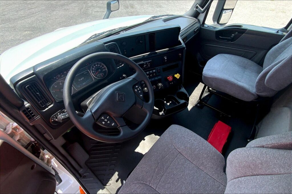 2020 CUM LT625 6×4 Day Cab
