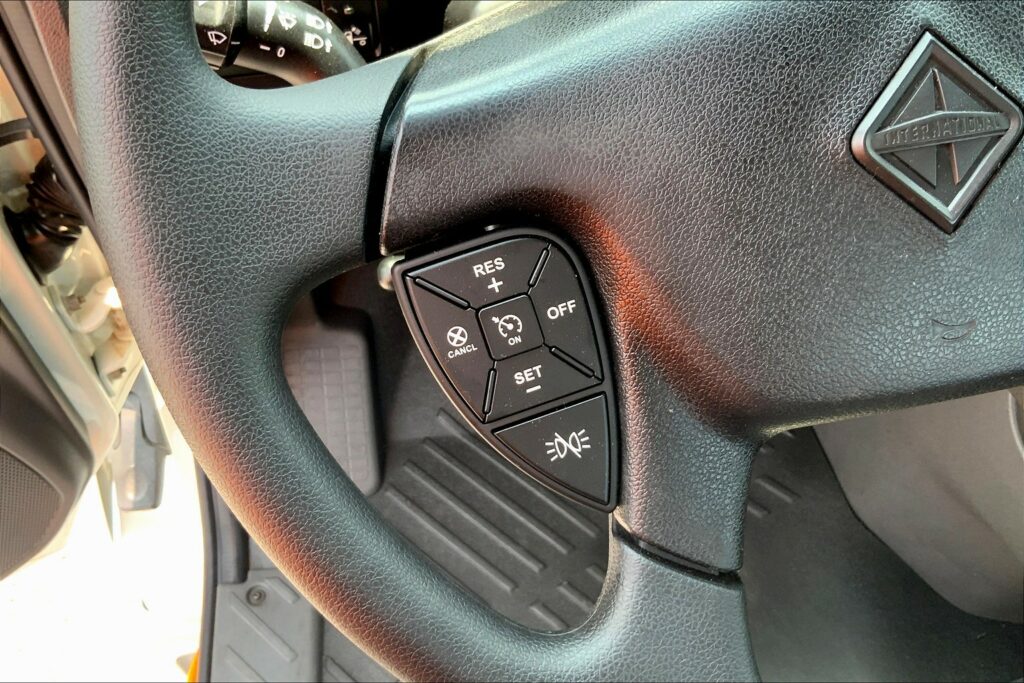 2020 CUM LT625 6×4 Day Cab