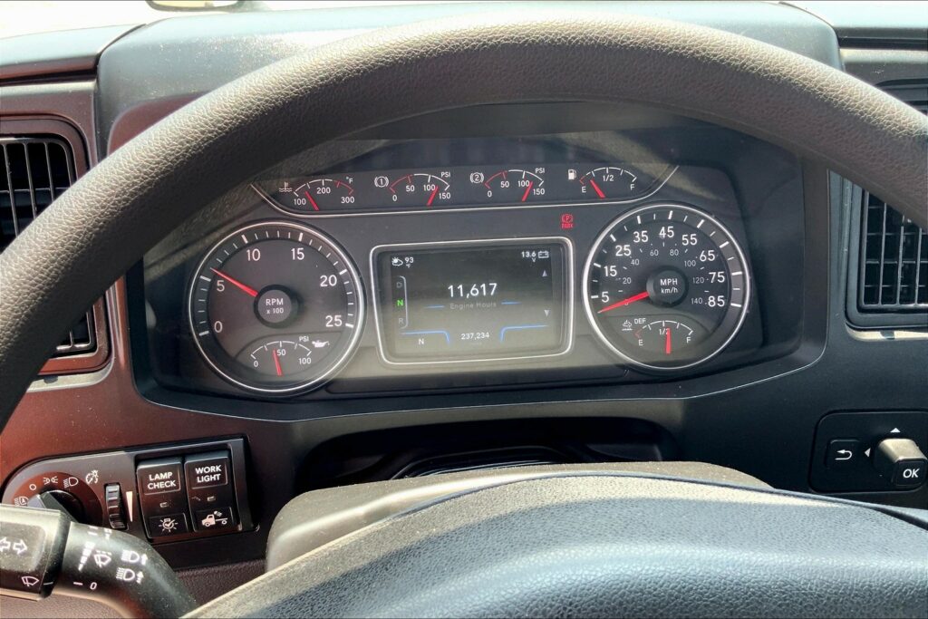 2020 CUM LT625 6×4 Day Cab