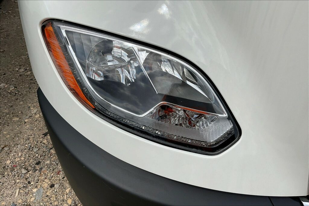 2022 CUM LT625 6×4 Sleeper