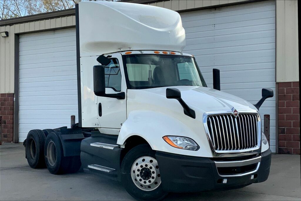 2020 CUM LT625 6×4 Day Cab