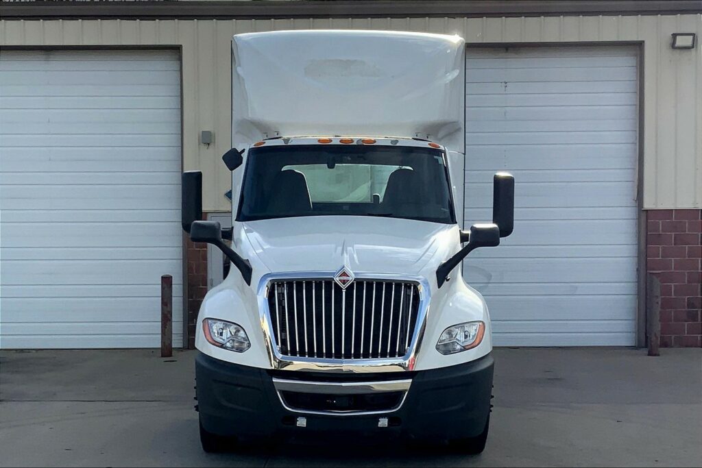 2020 CUM LT625 6×4 Day Cab