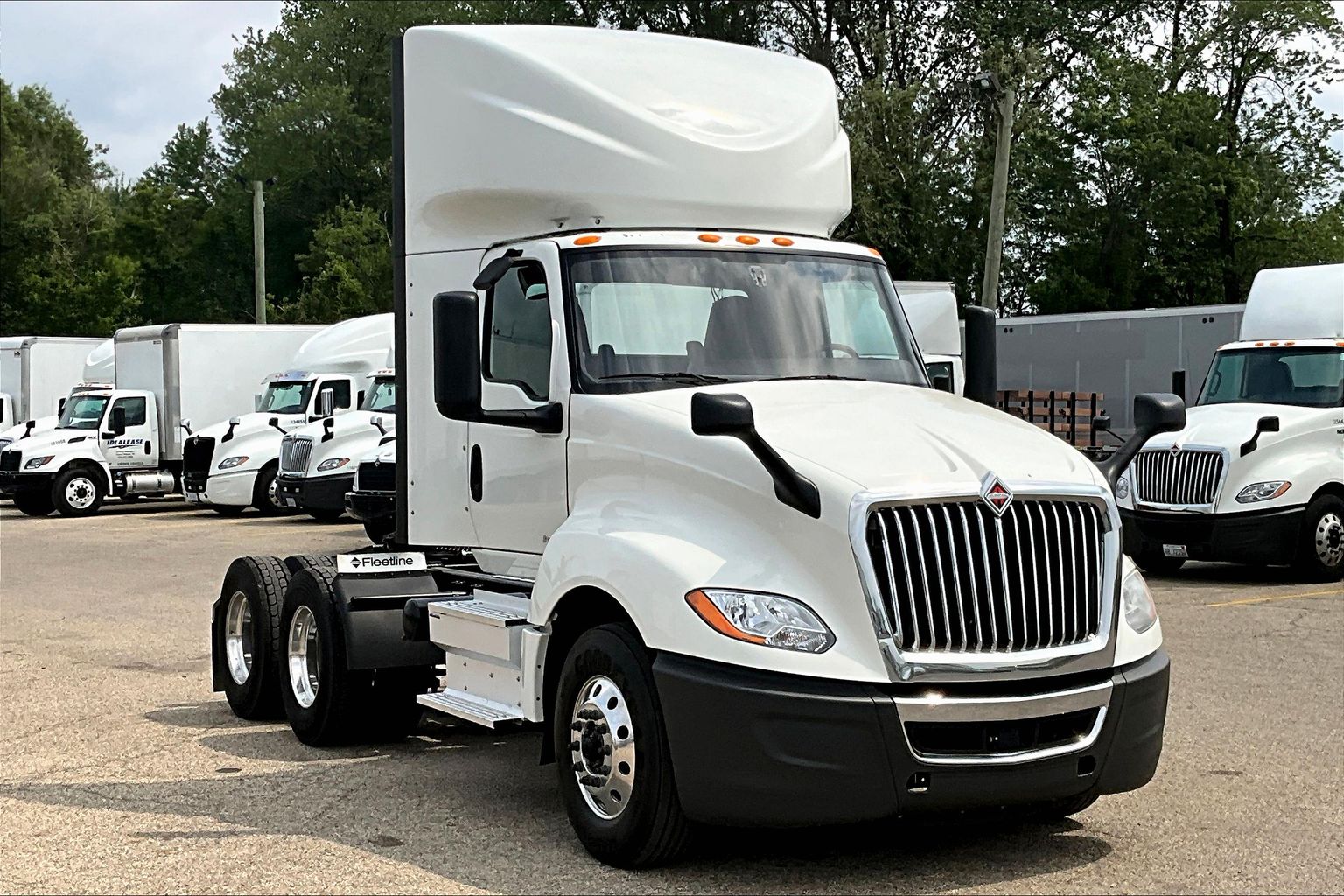 2020 INT LT625 6x4 Day Cab - HandshakeFleet