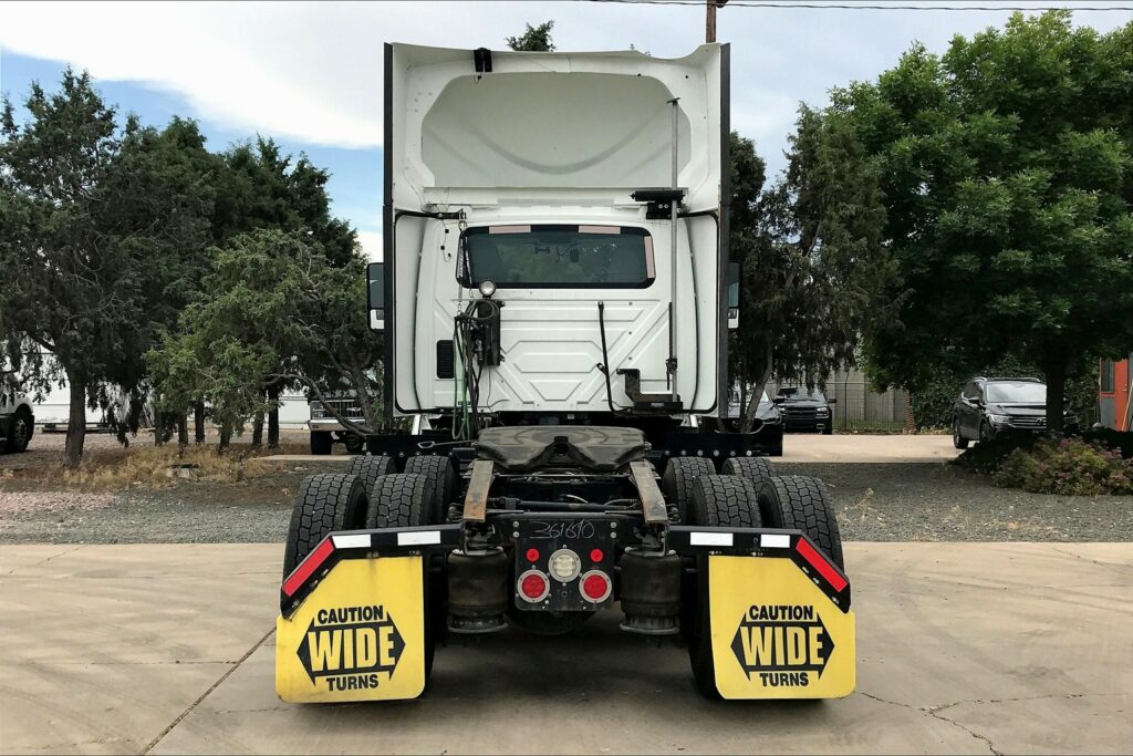 2021 INT LT625 6×4 Day Cab