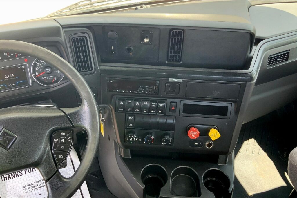 2018 INT LT625 6×4 Day Cab