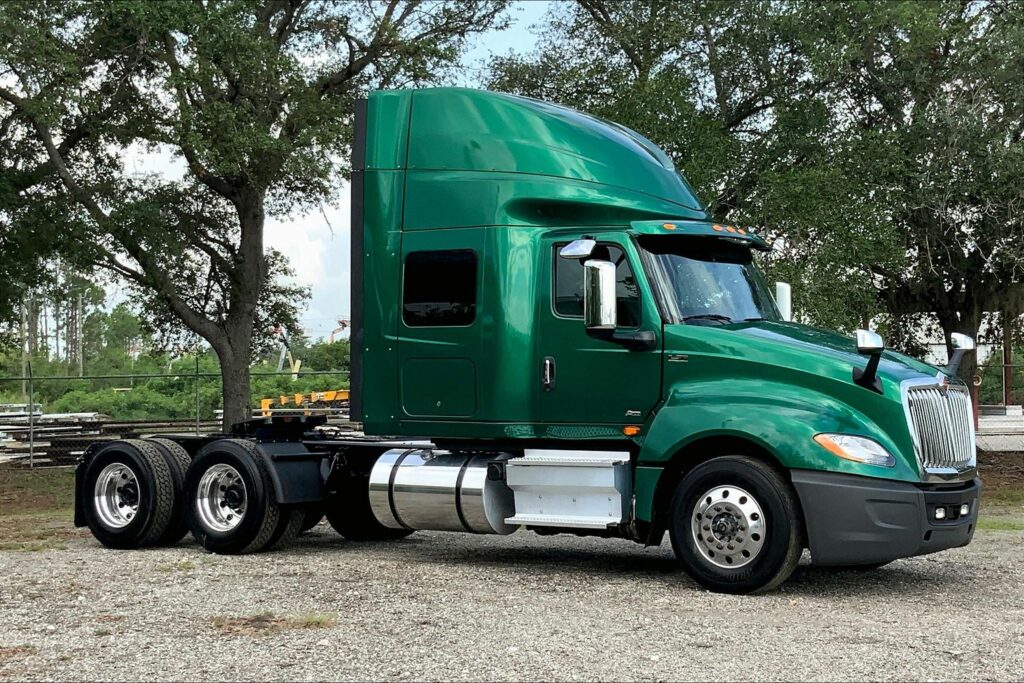 2021 INT LT625 6×4 Sleeper