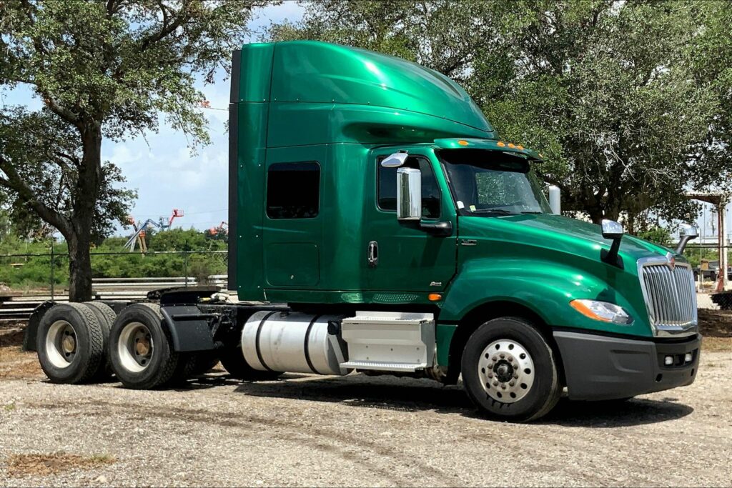 2021 INT LT625 6×4 Sleeper