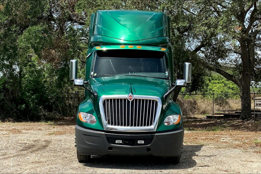 2021 INT LT625 6×4 Sleeper