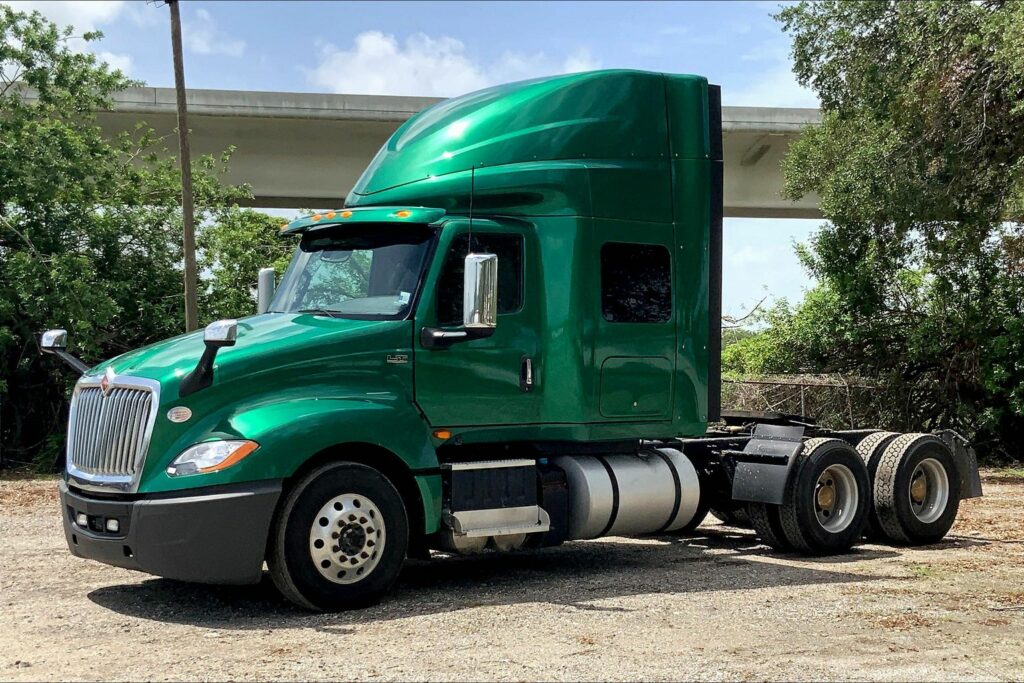 2021 INT LT625 6×4 Sleeper