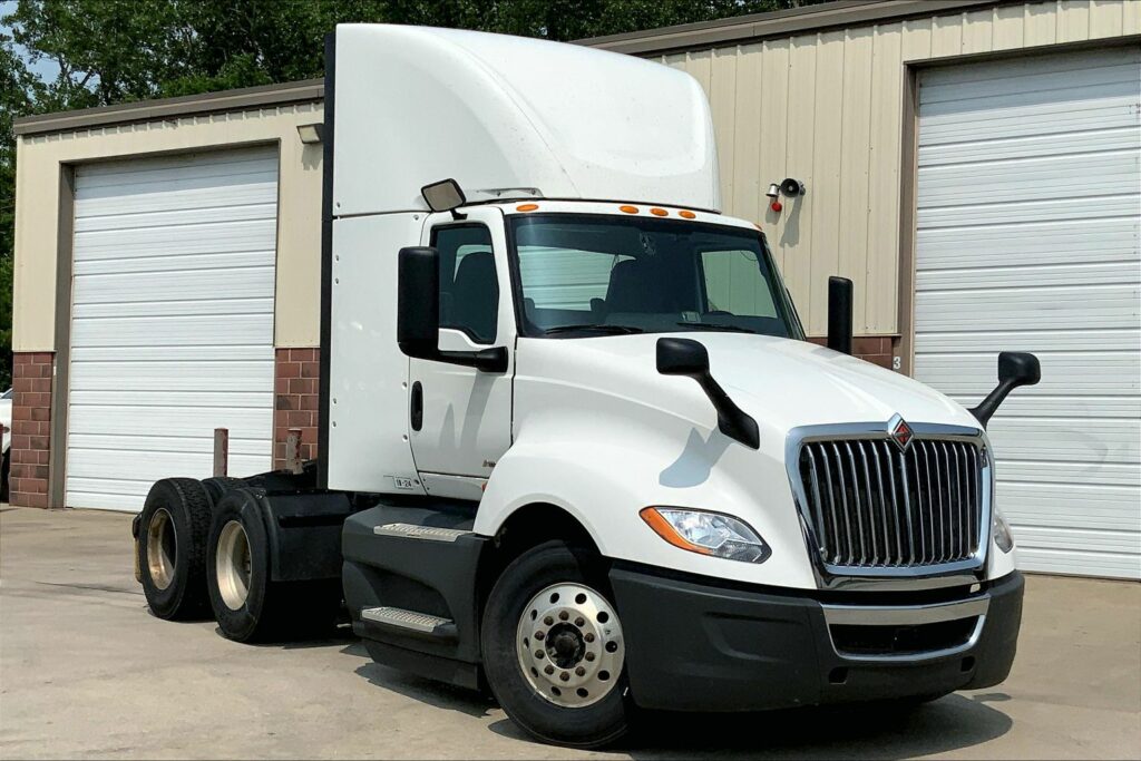 2021 INT LT625 6×4 Day Cab