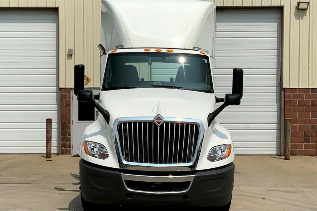 2021 INT LT625 6×4 Day Cab
