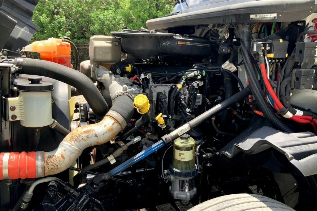 2023 INT LT625 6×4 Sleeper