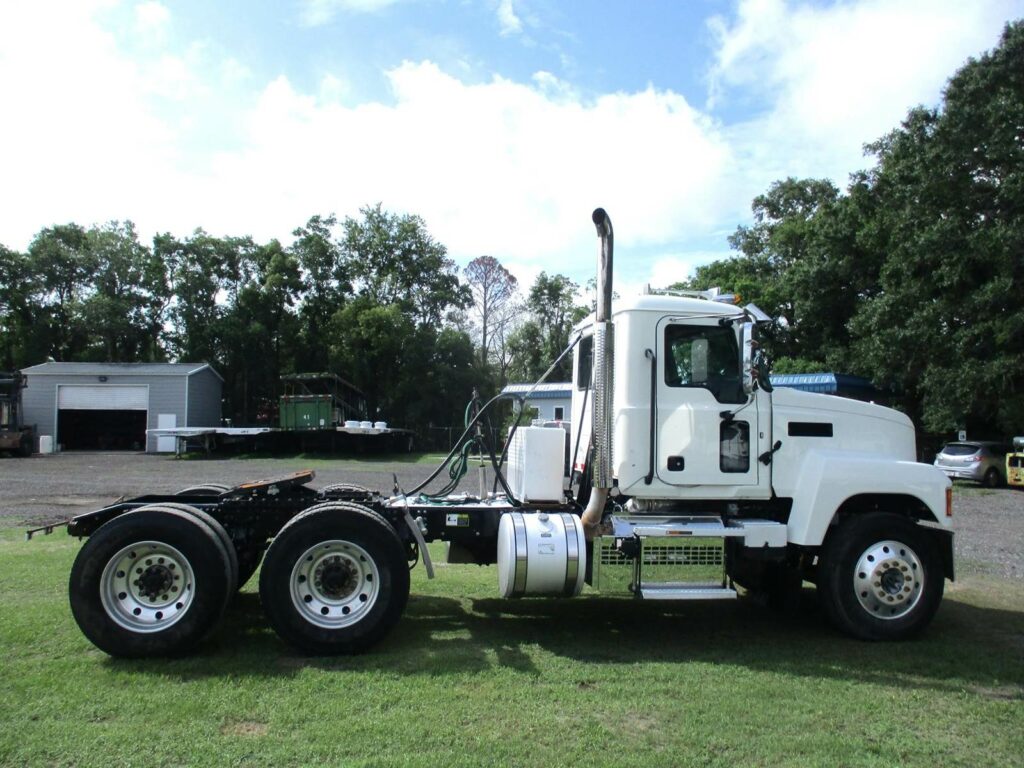 2019 Mack Pinnacle CHU613