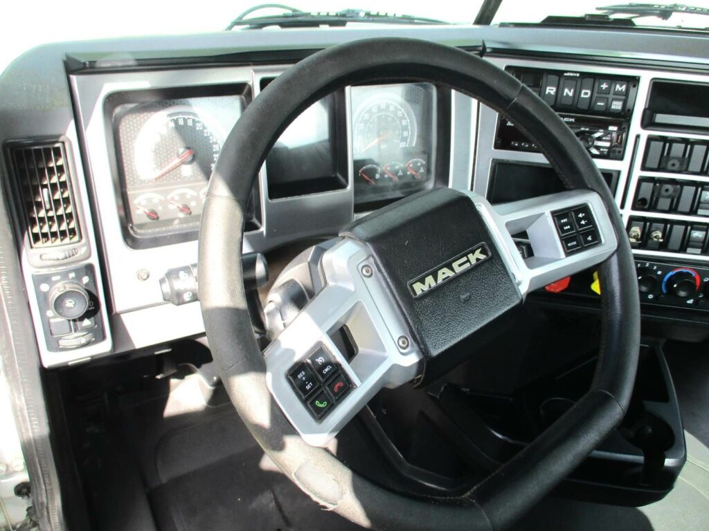 2019 Mack Pinnacle CHU613