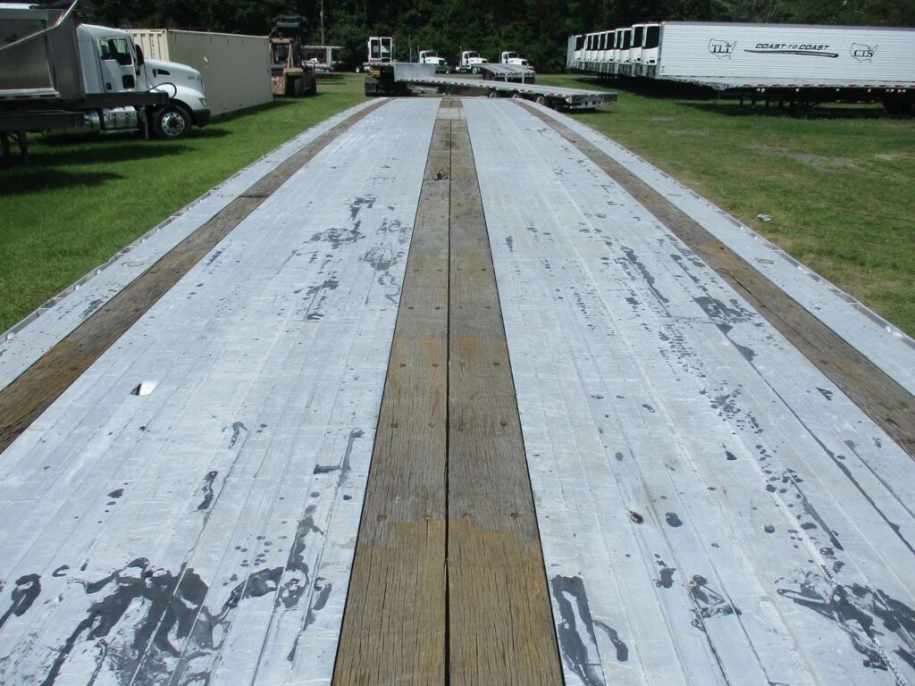 2010 Benson 48X102 ALUMINUM SPREAD AXLE FLAYBED