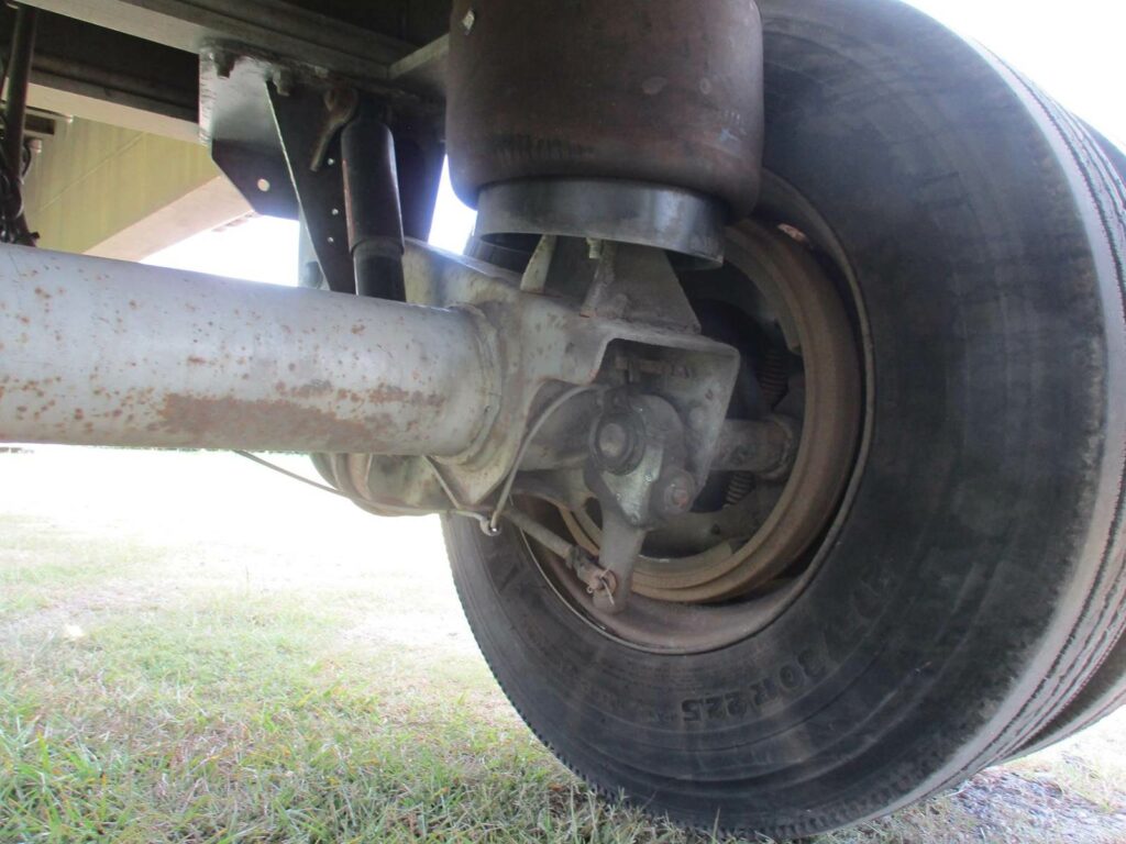 2010 Benson 48X102 ALUMINUM SPREAD AXLE FLAYBED