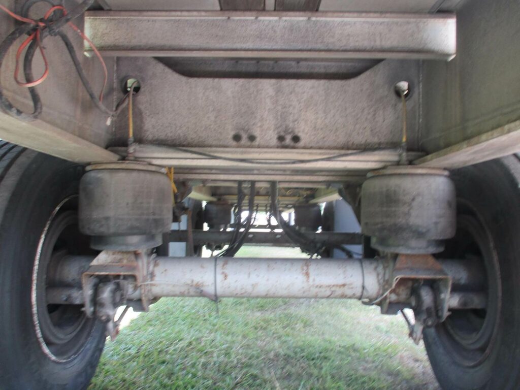 2010 Benson 48X102 ALUMINUM SPREAD AXLE FLAYBED