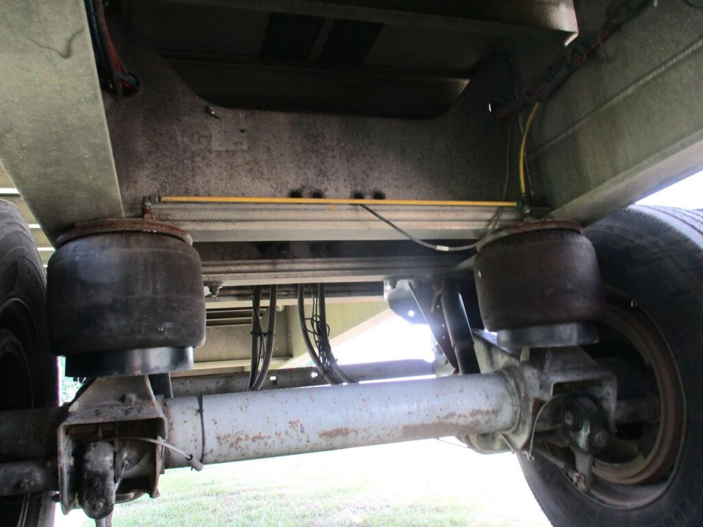 2010 Benson 48X102 ALUMINUM SPREAD AXLE FLAYBED