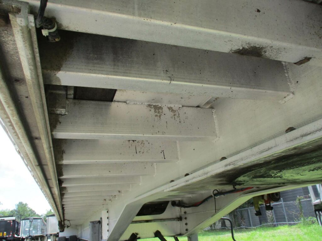 2010 Benson 48X102 ALUMINUM SPREAD AXLE FLAYBED