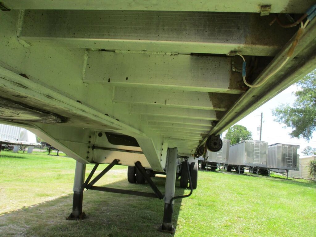 2010 Benson 48X102 ALUMINUM SPREAD AXLE FLAYBED