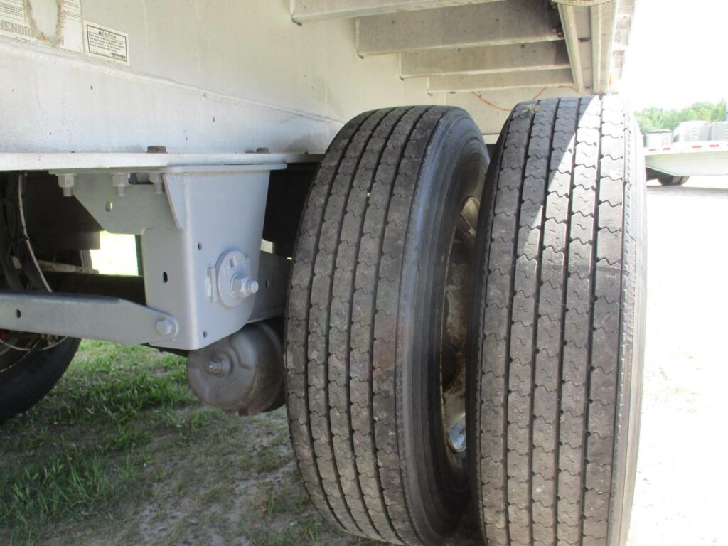 2010 Benson 48X102 SPREAD AXLE ALUMINUM FLATBED