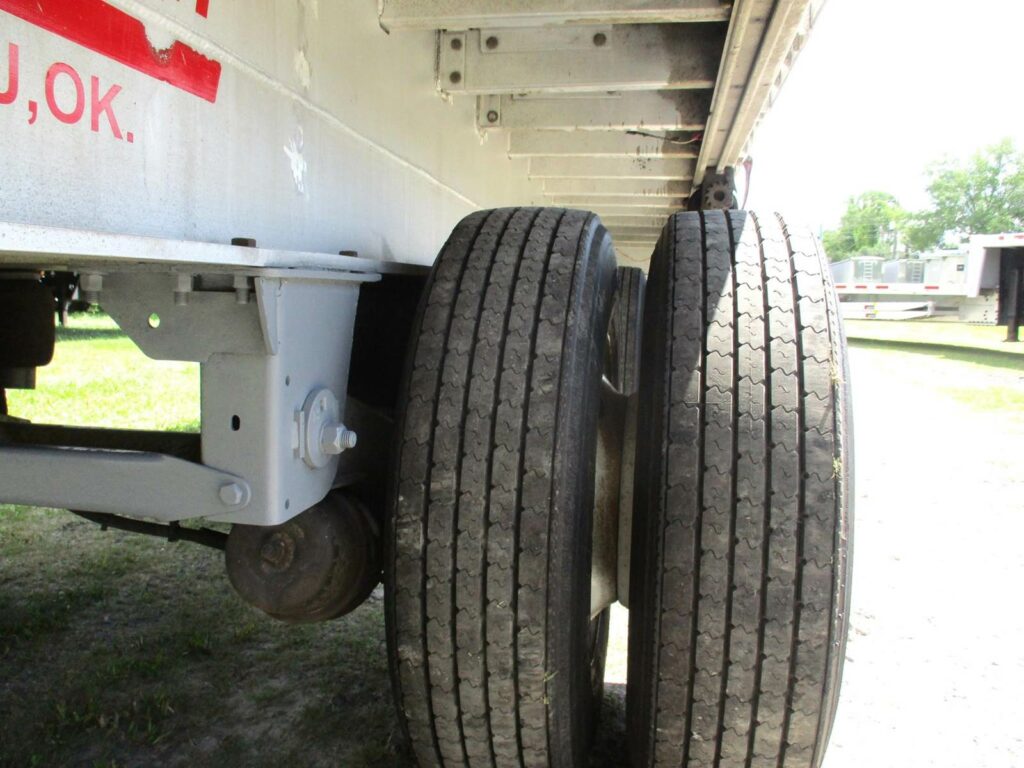 2010 Benson 48X102 SPREAD AXLE ALUMINUM FLATBED