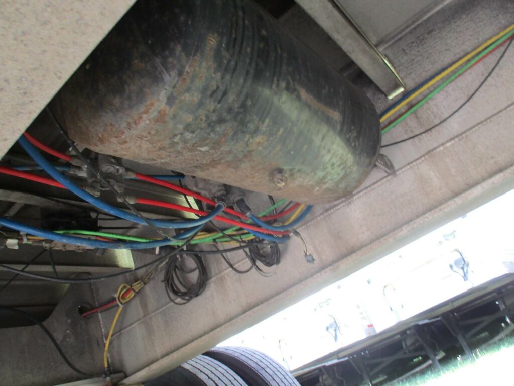 2010 Benson 48X102 SPREAD AXLE ALUMINUM FLATBED