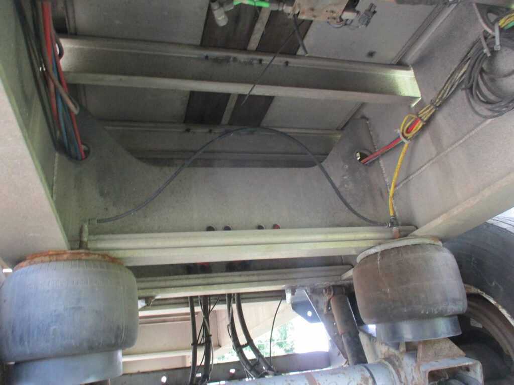 2010 Benson 48X102 SPREAD AXLE ALUMINUM FLATBED