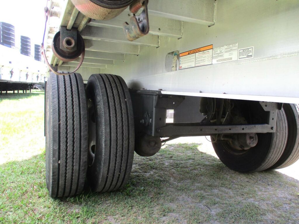 2010 Benson 48X102 SPREAD AXLE ALUMINUM FLATBED