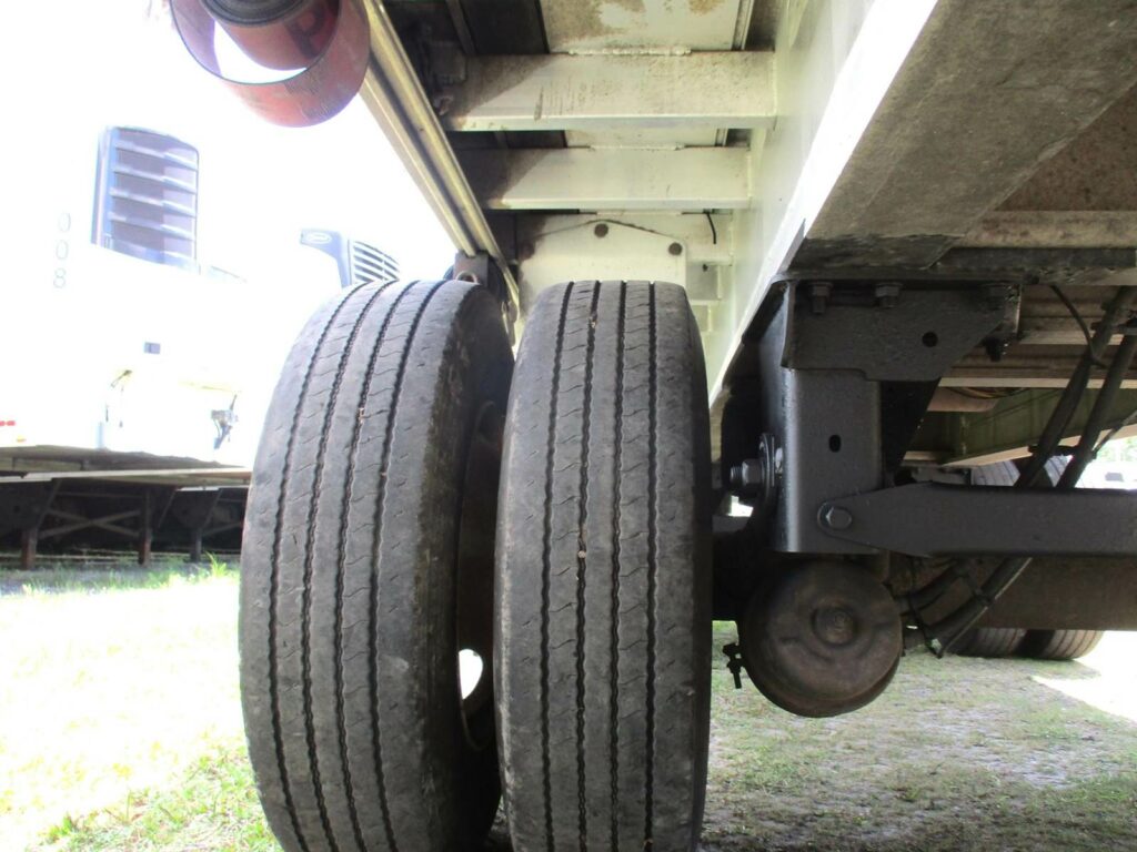 2010 Benson 48X102 SPREAD AXLE ALUMINUM FLATBED